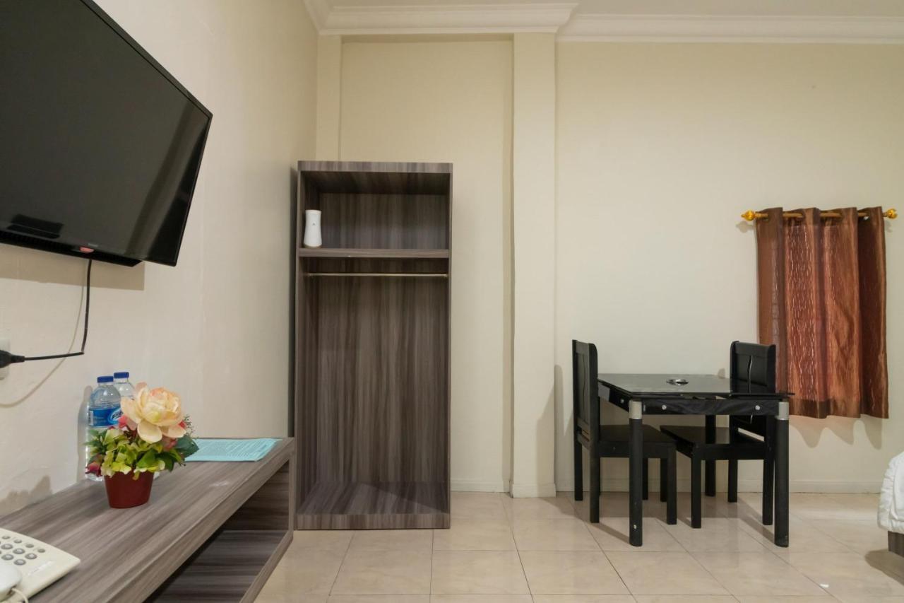 Reddoorz @ Pematangsiantar Hotell Exteriör bild